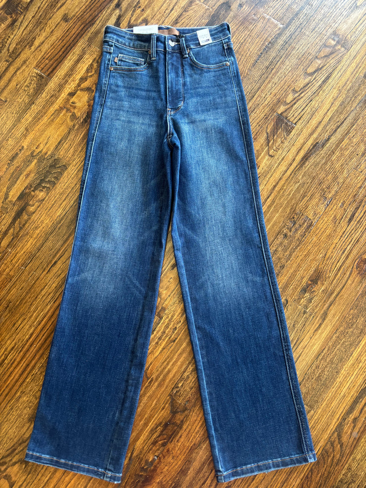 Dark Classic Straight Jeans