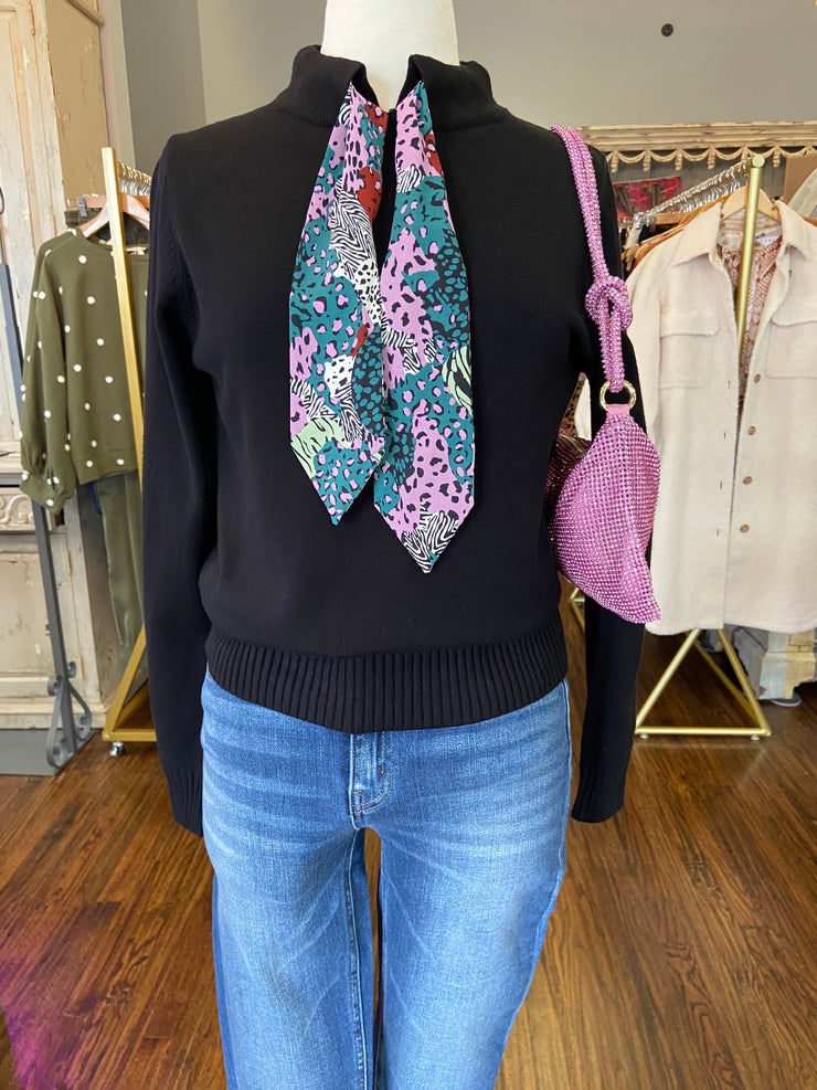 Black Sweater w Neck Scarf