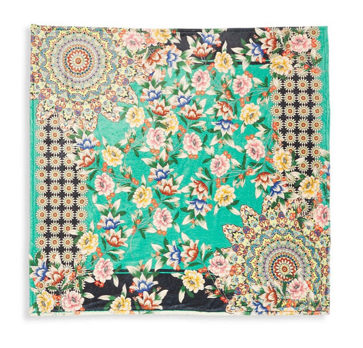 Loli cozy blanket